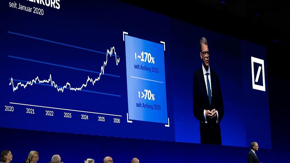 2025 hatte die Deutsche Bank mit gut 9,7 Milliarden Euro das höchste Vorsteuerergebnis ihrer Geschichte erzielt. 2025 hatte die Deutsche Bank mit gut 9,7 Milliarden Euro das höchste Vorsteuerergebnis ihrer Geschichte erzielt.
