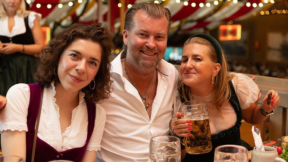 Die Partybilder vom Freitag, 7. August, aus dem Festzelt Krönner. Die Partybilder vom Freitag, 7. August, aus dem Festzelt Krönner.