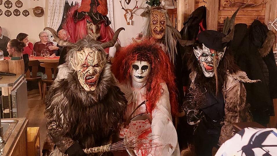 Die &bdquo;Bluadige Luz&ldquo; und ihre Gesellen sorgten f&uuml;r schaurige Momente.