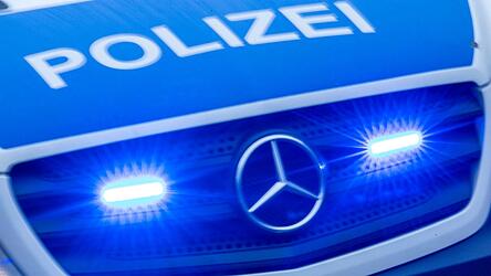 Auf dem Gel&auml;nde der Autobahnpolizei W&ouml;rth an der Isar flog das unversicherte Auto einer Mutter auf. (Symbolbild)