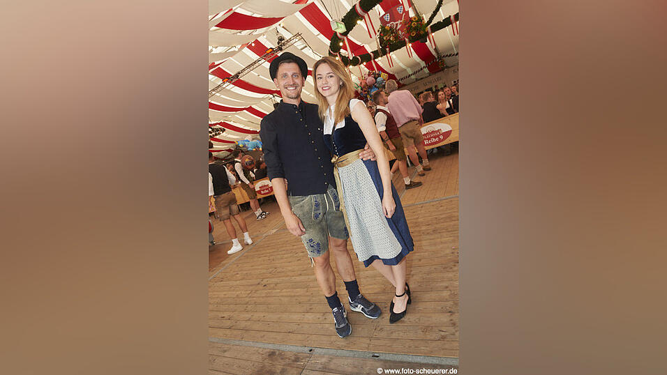 Die Partybilder vom Samstag, 16. August, aus dem Festzelt Lechner. Die Partybilder vom Samstag, 16. August, aus dem Festzelt Lechner.