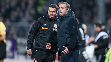 Jahn-Trainer Michael Wimmer (rechts) wird am Sonntag von seinem Co Munier Raychouni vertreten.