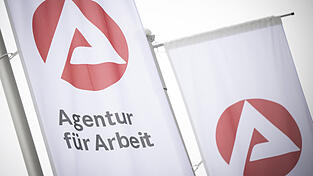 Die Arbeitslosenquote im Bezirk der Agentur für Arbeit Freising für den Monat Juli erhöhte sich im Vergleich zum Monat Juni von 3,0 auf 3,1 Prozent. Die Arbeitslosenquote im Bezirk der Agentur für Arbeit Freising für den Monat Juli erhöhte sich im Vergleich zum Monat Juni von 3,0 auf 3,1 Prozent.
