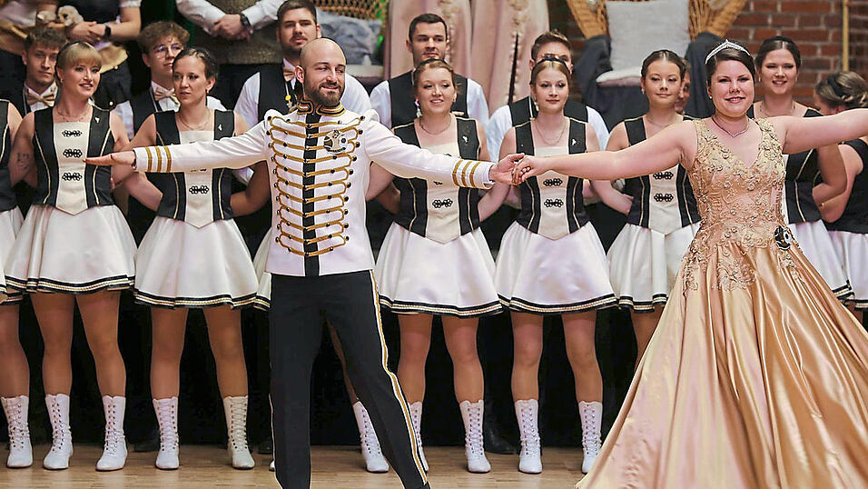 Der 'Opener' waren die Gastgeber, die auch den Abschluss bildeten. Der 'Opener' waren die Gastgeber, die auch den Abschluss bildeten.