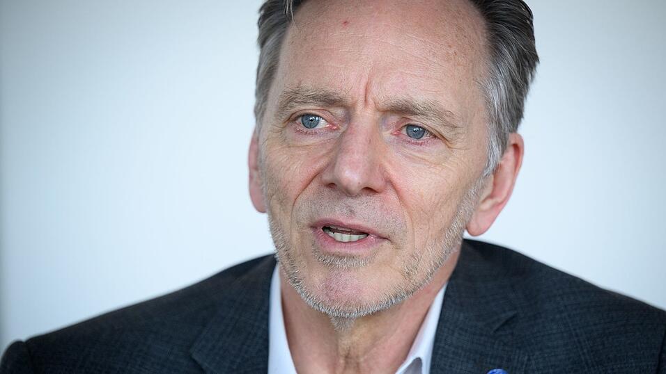 Der Präsident des Bundeskriminalamts (BKA), Holger Münch, fragt: Warum löschen die Plattformbetreiber Betrugswerbung nicht selbst? (Archivfoto) Der Präsident des Bundeskriminalamts (BKA), Holger Münch, fragt: Warum löschen die Plattformbetreiber Betrugswerbung nicht selbst? (Archivfoto)