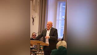 Joachim Wolbergs bei seiner Haushaltsrede im Stadtrat im Dezember 2024.