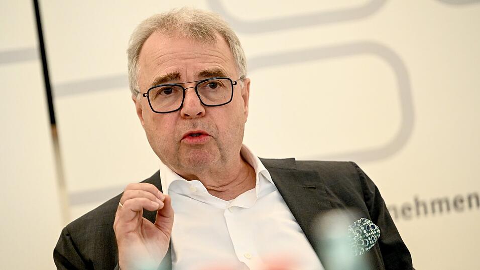 Rainer Kirchdörfer ist Vorstand der Stiftung Familienunternehmen und Politik. Er wirft dem US-Präsidenten 'Zoll-Terror' vor.