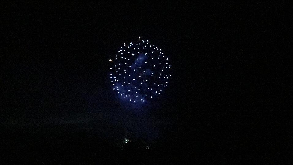 Das war das Abschlussfeuerwerk des Gäubodenvolksfestes 2019. Das war das Abschlussfeuerwerk des Gäubodenvolksfestes 2019.