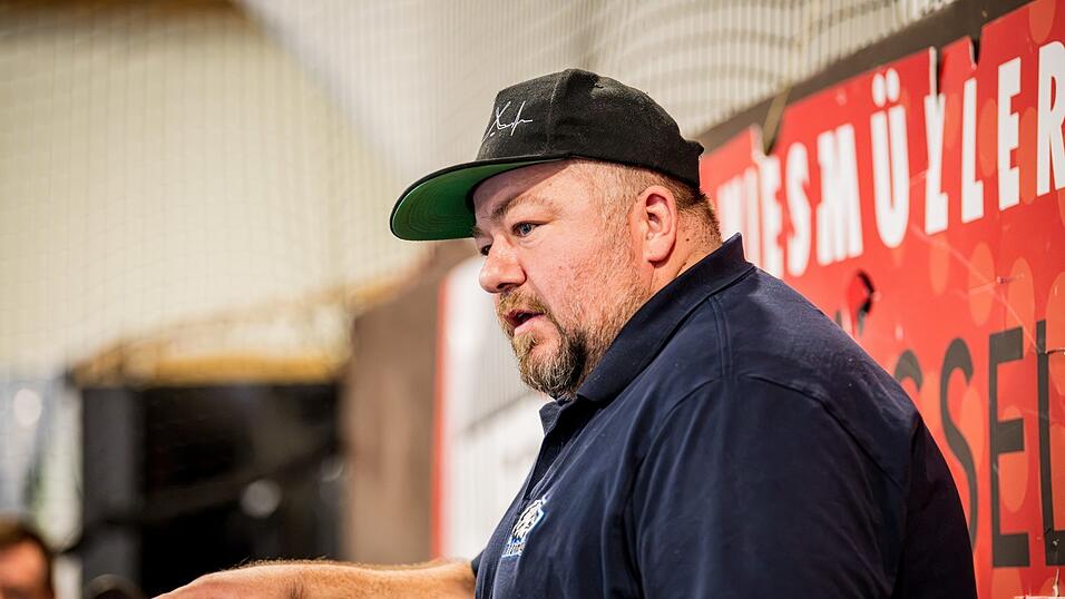 Rücktritt: Markus Alzinger ist nicht mehr Trainer des IHC Atting. Rücktritt: Markus Alzinger ist nicht mehr Trainer des IHC Atting.