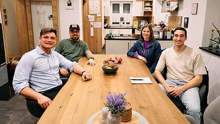 Max Wild, Rainer Plötz, Rebecca Bauer und Vincent Domröse (von links) wollen es in die Welt hinausschreien, wie wichtig das Thema Organspende ist. Max Wild, Rainer Plötz, Rebecca Bauer und Vincent Domröse (von links) wollen es in die Welt hinausschreien, wie wichtig das Thema Organspende ist.