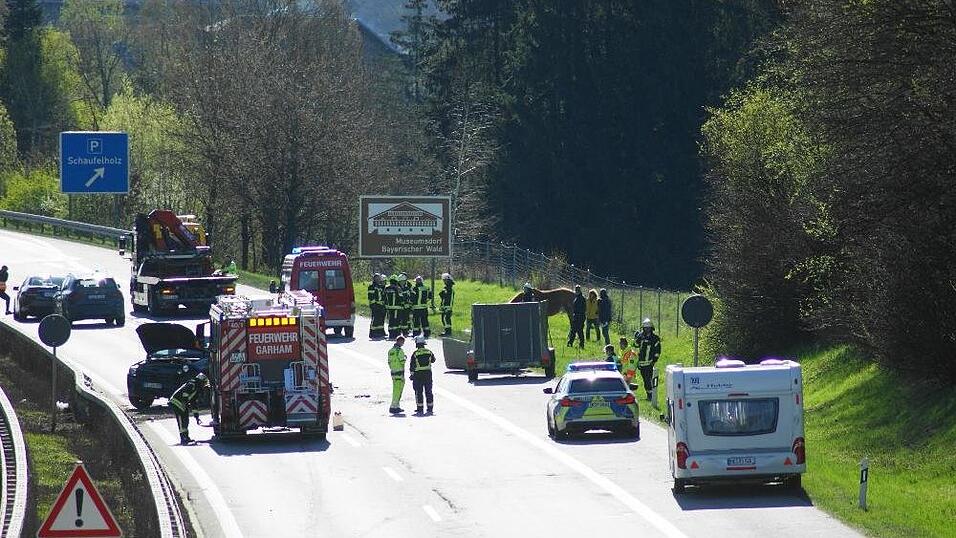 Auf der A3 im Landkreis Passau kam es am Sonntagvormittag zu einem Unfall.