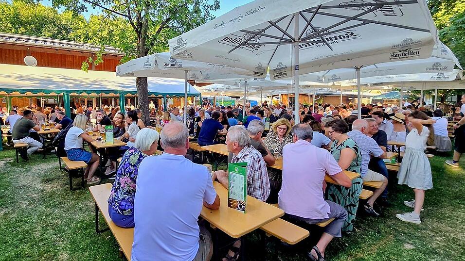 Einen sehr guten Zuspruch erlebte das Fischerfest des Bezirksfischereivereins. Einen sehr guten Zuspruch erlebte das Fischerfest des Bezirksfischereivereins.
