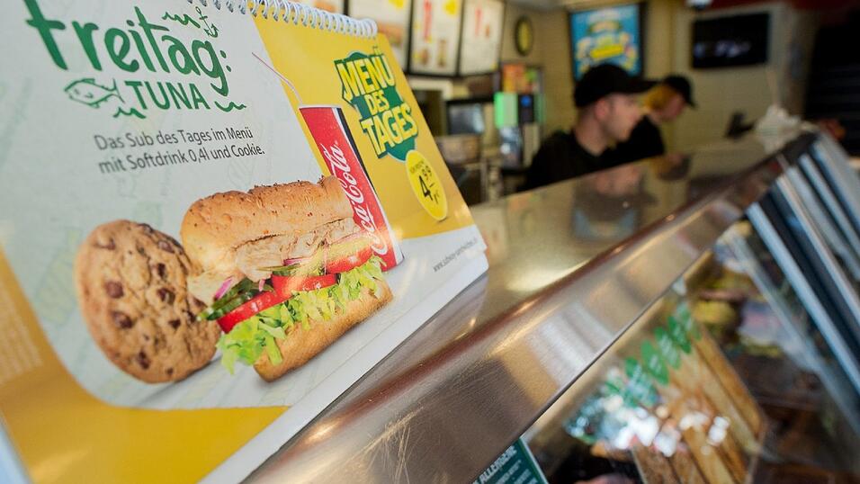 Die Sandwich-Kette Subway sieht in Ostbayern nach wie vor Potenzial - und will deswegen weitere Filialen eröffnen. Die Sandwich-Kette Subway sieht in Ostbayern nach wie vor Potenzial - und will deswegen weitere Filialen eröffnen.