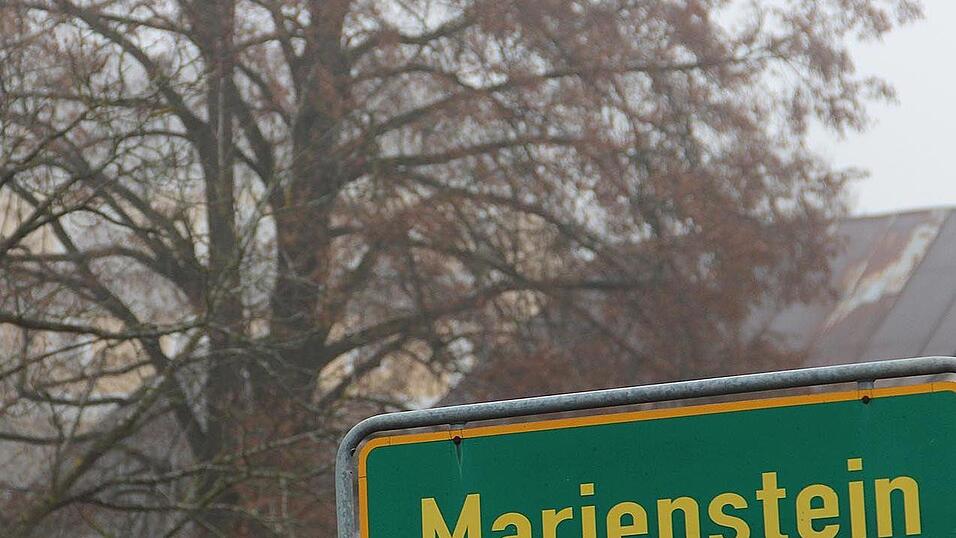 Die neue Felsenkirche, hier gerade in Nebel gehüllt, erhielt 1821 den kirchlichen Segen. Die neue Felsenkirche, hier gerade in Nebel gehüllt, erhielt 1821 den kirchlichen Segen.