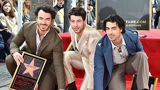Kevin, Nick und Joe Jonas wurden jung berühmt - und mit unangemessenen Fragen konfrontiert. (Archivbild)
