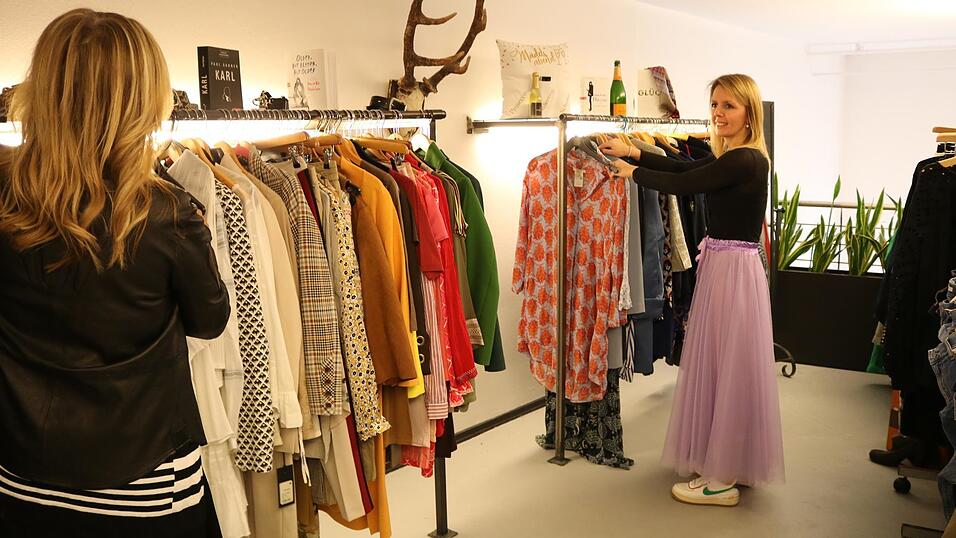 In der Fashion Lounge gibt es das erste Mal eine Second-Hand-Aktion. Diese l&auml;uft bis Samstag.