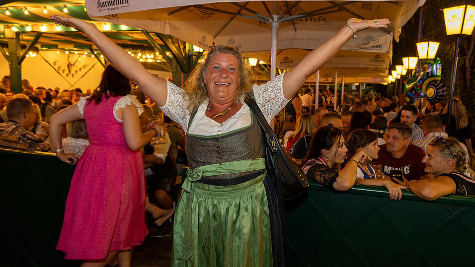 Die Partybilder vom Freitag, 9. August 2024, aus dem Festzelt Nothaft. Die Partybilder vom Freitag, 9. August 2024, aus dem Festzelt Nothaft.