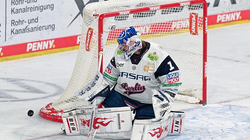 War einer der Titelgaranten f&uuml;r die Eisb&auml;ren Berlin: Torh&uuml;ter Jonas Stettmer. (Archivbild)
