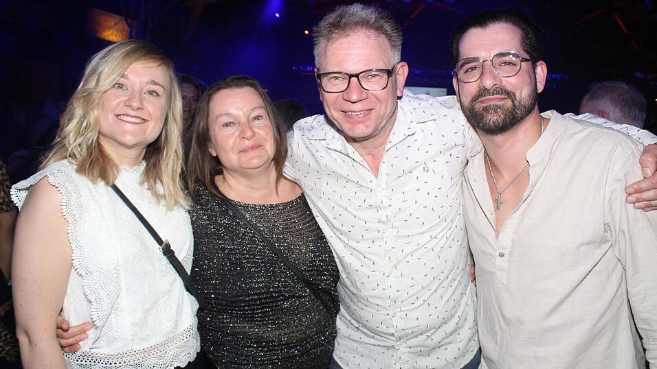 Auf der Eskara &Uuml;30-Party in Essenbach war wieder viel los.