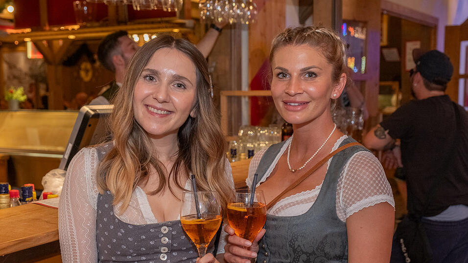 Die Partybilder vom Sonntag, 13. August 2023, aus dem Festzelt Krönner. Die Partybilder vom Sonntag, 13. August 2023, aus dem Festzelt Krönner.