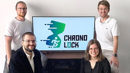 „Escape Room“ in Straubing: Matthias Krallinger, Thomas Dangl, Laura Scherm und Johannes Weiß (v.l.) legen im Oktober mit „ChronoLock“ los.