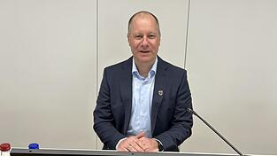 B&uuml;rgermeister Thomas Etschmann bei der Haushaltsrede.