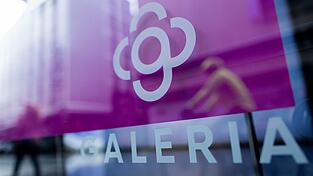 Aktuell hat Galeria noch 83 Warenhäusern. Offen ist bislang, wie viele nach dem Insolvenzverfahren fortgeführt werden. Aktuell hat Galeria noch 83 Warenhäusern. Offen ist bislang, wie viele nach dem Insolvenzverfahren fortgeführt werden.