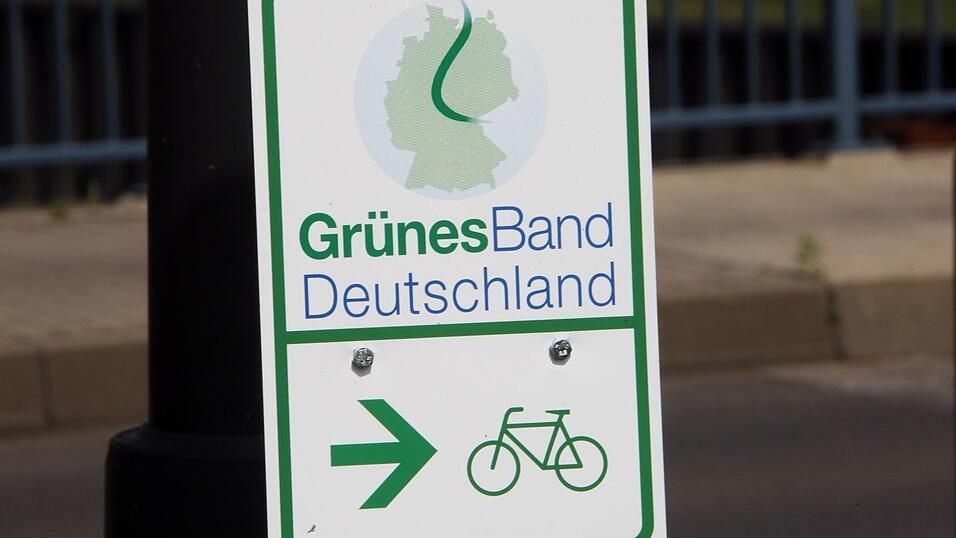 Am «Grünen Band» gibt es auch Rad- und Wanderwege. (Symbolbild) Am «Grünen Band» gibt es auch Rad- und Wanderwege. (Symbolbild)