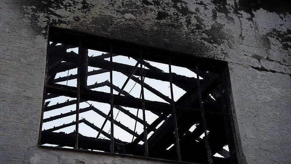 In Reisbach hat es in einer Werkstatt gebrannt. In Reisbach hat es in einer Werkstatt gebrannt.