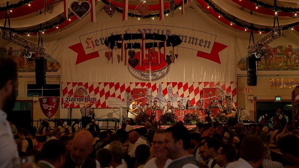 Die Partybilder von Donnerstag, 18. August 2022, aus dem Festzelt Greindl.