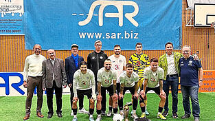 SAR-Cup-Sieger Landsberg war zwar nur mit Minibesetzung von f&uuml;nf Feldspielern angereist, aber topp besetzt.