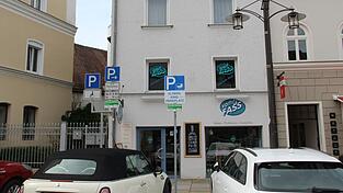 Der Eltern-Kind-Parkplatz am Michael-Fischer-Platz wird versuchsweise zum Generationenparkplatz.