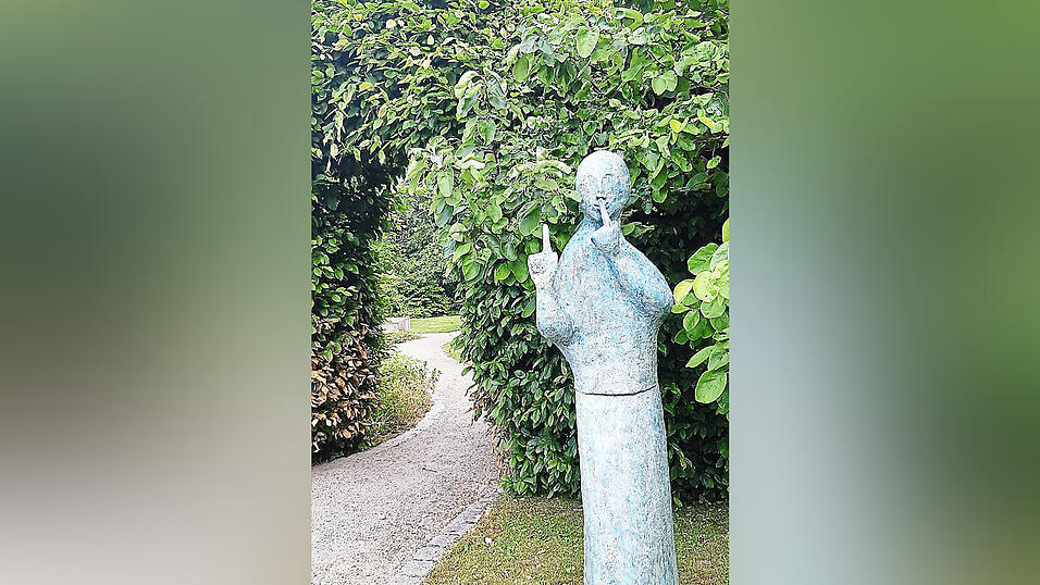 Der spirituelle Garten ist eine Oase der Ruhe und für Besucher frei zugänglich. Der spirituelle Garten ist eine Oase der Ruhe und für Besucher frei zugänglich.