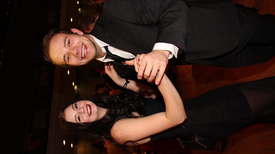 Die Bilder vom Abschlussball der Tanzschule Seidel in der Fraunhofer-Halle am 28. November. Die Bilder vom Abschlussball der Tanzschule Seidel in der Fraunhofer-Halle am 28. November.