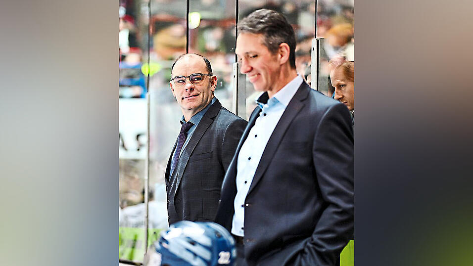 Auch wenn sie noch nicht lange zusammenarbeiten: Tigers-Coach Craig Woodcroft (l.) und 'Co' Rob Leask haben einen Plan für die Playoffs. Auch wenn sie noch nicht lange zusammenarbeiten: Tigers-Coach Craig Woodcroft (l.) und 'Co' Rob Leask haben einen Plan für die Playoffs.