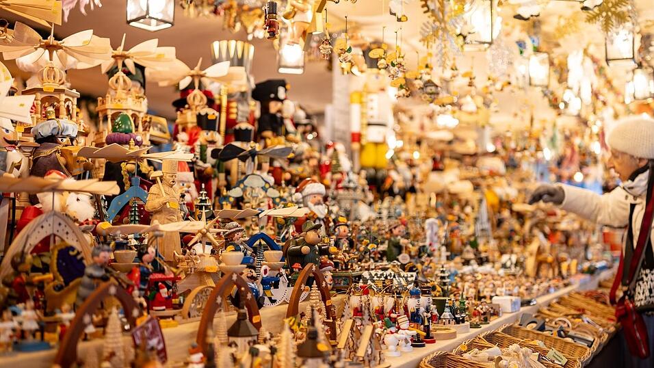 Der Nürnberger Christkindlesmarkt zählt neben dem Dresdner Striezelmarkt zu den ältesten Weihnachtsmärkten Deutschlands.