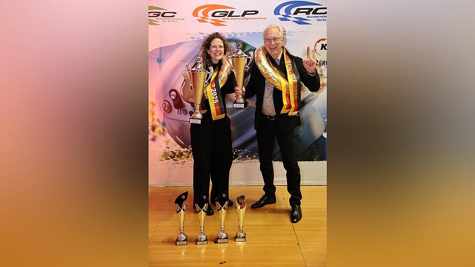 Wenn’s läuft, dann läuft’s: Sandra Meier und Michael Dedekind gewannen neben Meistertitel auch die Teamwertung und Meier den Damenbewerb. Wenn’s läuft, dann läuft’s: Sandra Meier und Michael Dedekind gewannen neben Meistertitel auch die Teamwertung und Meier den Damenbewerb.