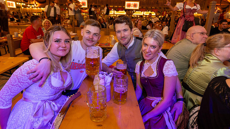 Die Partybilder vom Freitag, 9. August 2024, aus dem Festzelt Kr&ouml;nner.