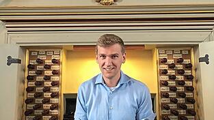 Martin Dirnberger in der St. Marienkirche in Berlin-Mitte, einer Kirche in seiner Wahlheimat.