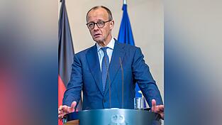 Bundeskanzler Friedrich Merz (CDU) trifft am Montag den ukrainischen Präsidenten Wolodymyr Selenskyj. Bundeskanzler Friedrich Merz (CDU) trifft am Montag den ukrainischen Präsidenten Wolodymyr Selenskyj.
