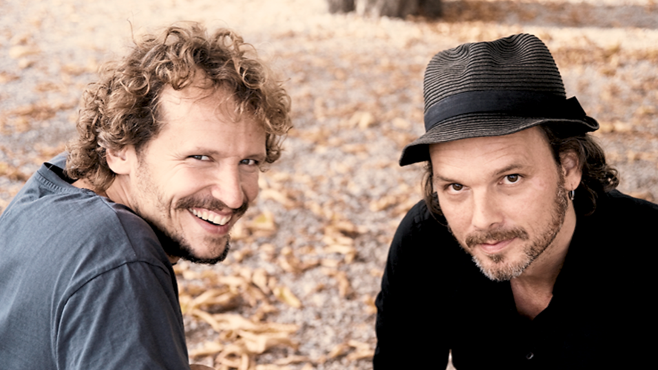 Marcus H. Rosenm&uuml;ller (links) und Gerd Baumann teilen den Sinn f&uuml;r die Absurdit&auml;ten des Alltags.