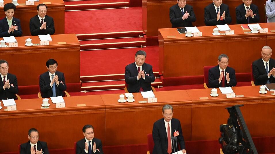 Chinas Regierung unter Präsident Xi Jinping will mehr Geld in die Hand nehmen, um die Wirtschaft des Landes zu stützen.