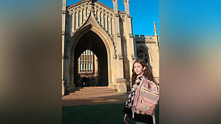 Elena Handtrack studiert Jura am St. John's College der University of Cambridge.