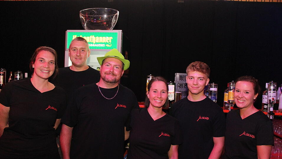 Beste Stimmung herrschte bei der Eskara-&Uuml;30-Party.