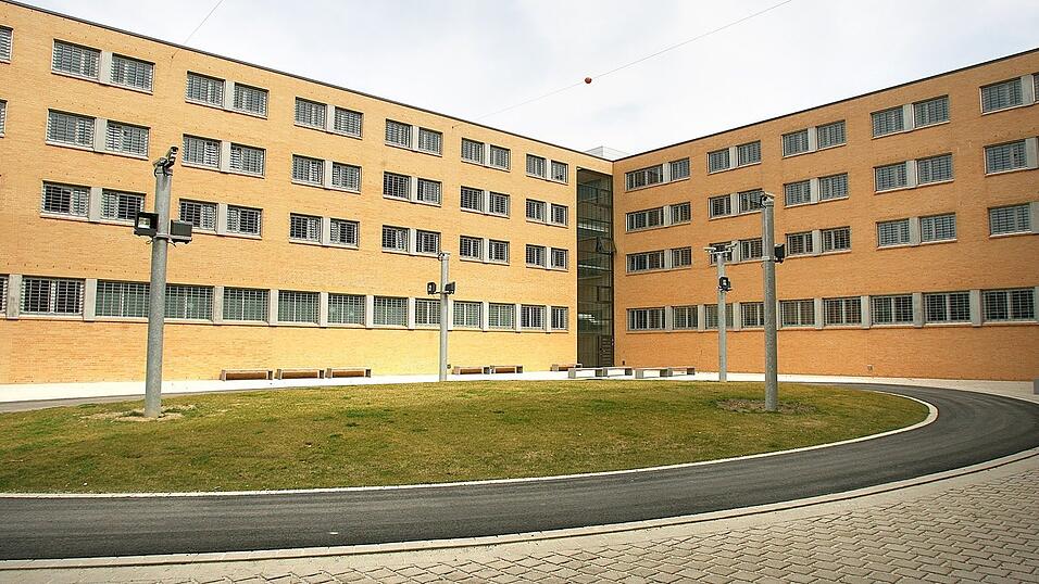Der 41-J&auml;hrige war stellvertretender Leiter der JVA. (Archivfoto)