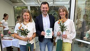 Veronika Rahm (l.) und Eva Rautenberg bei der Eröffnungsfeier mit Bürgermeister Markus Hofmann Veronika Rahm (l.) und Eva Rautenberg bei der Eröffnungsfeier mit Bürgermeister Markus Hofmann