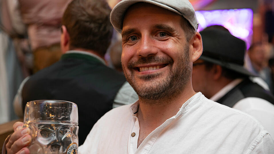 Echte Blasmusikfans lie&szlig;en sich auch den zweiten Auftritt in Folge am Dienstagabend nicht entgehen.