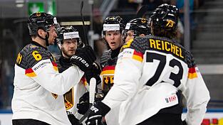 Die Eishockey-Nationalmannschaft freut sich &uuml;ber den zweiten Erfolg bei der Eishockey-WM.