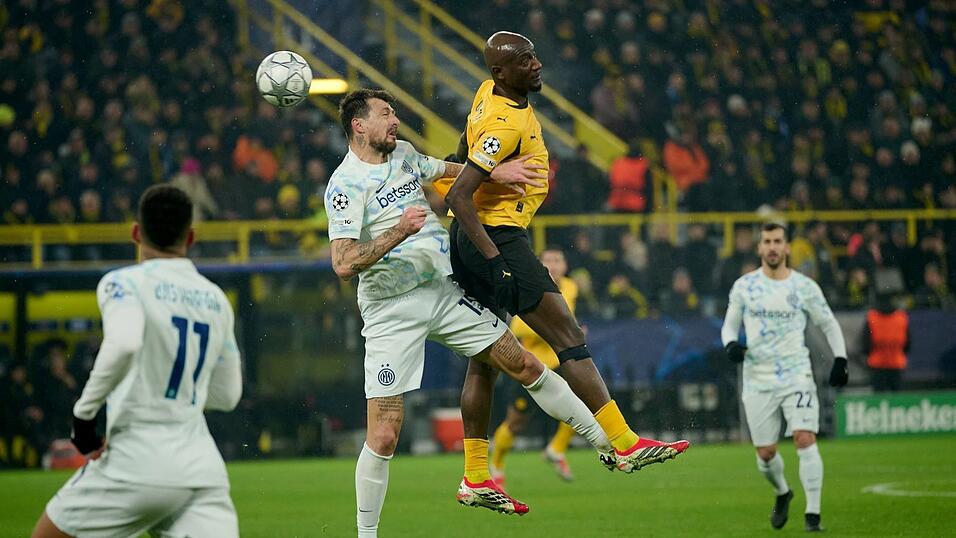 Dortmunds Serhou Guirassy spielte unglücklich. Dortmunds Serhou Guirassy spielte unglücklich.