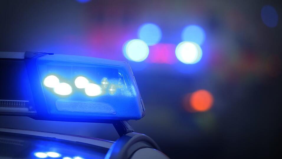 Die Polizei sucht nach weiteren Zeugen des Vorfalls. (Symbolbild)